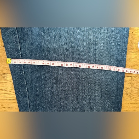 Gloria Vanderbilt Classic Jeans 👖 Size 12P | Timeless Comfort & Style 💙 - Picture 6 of 6